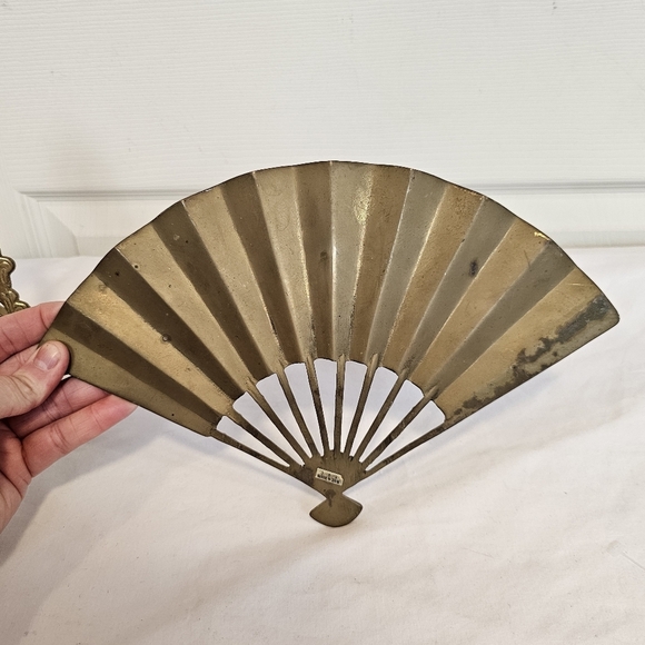 Vintage Brass Bird Crane Phoenix Floral Ornate Fan Decor Accent - Picture 6 of 8